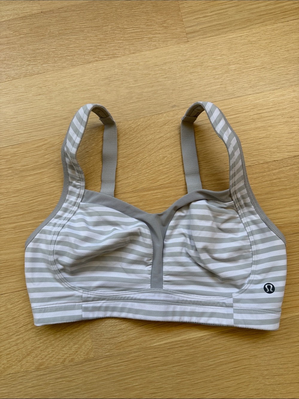 Lululemon athletica Gray & White Striped Ta Ta Tamer Silver Spoon Sports Bra